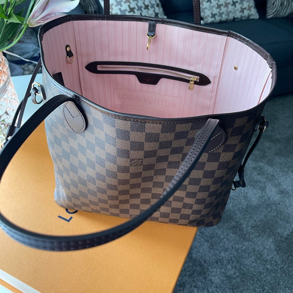 Original Gently used Louis Vuitton Neverfull MM